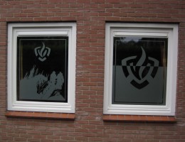 Ruiten beplakt met etsfolie.